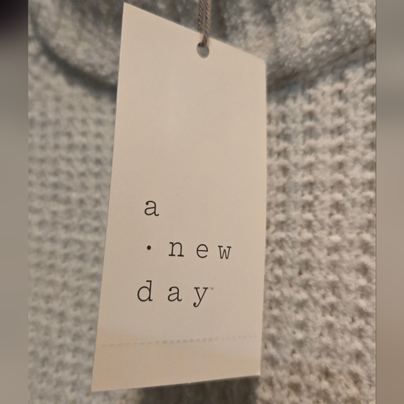 A New Day, Women's size XS, Sweater, Brand New With Tags, Cream Color - Picture 4 of 8